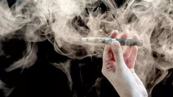 電子煙退出互聯(lián)網(wǎng)銷售渠道對(duì)于保護(hù)未成年人是件好事！