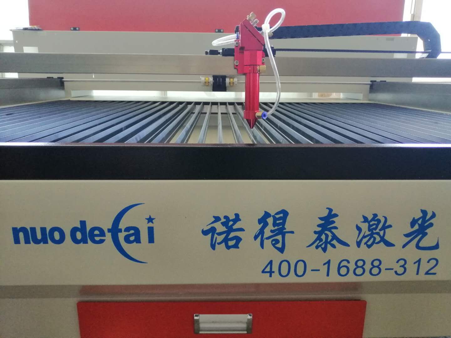 在雕刻行業(yè)激光切割機(jī)是一種被遺忘的記憶！