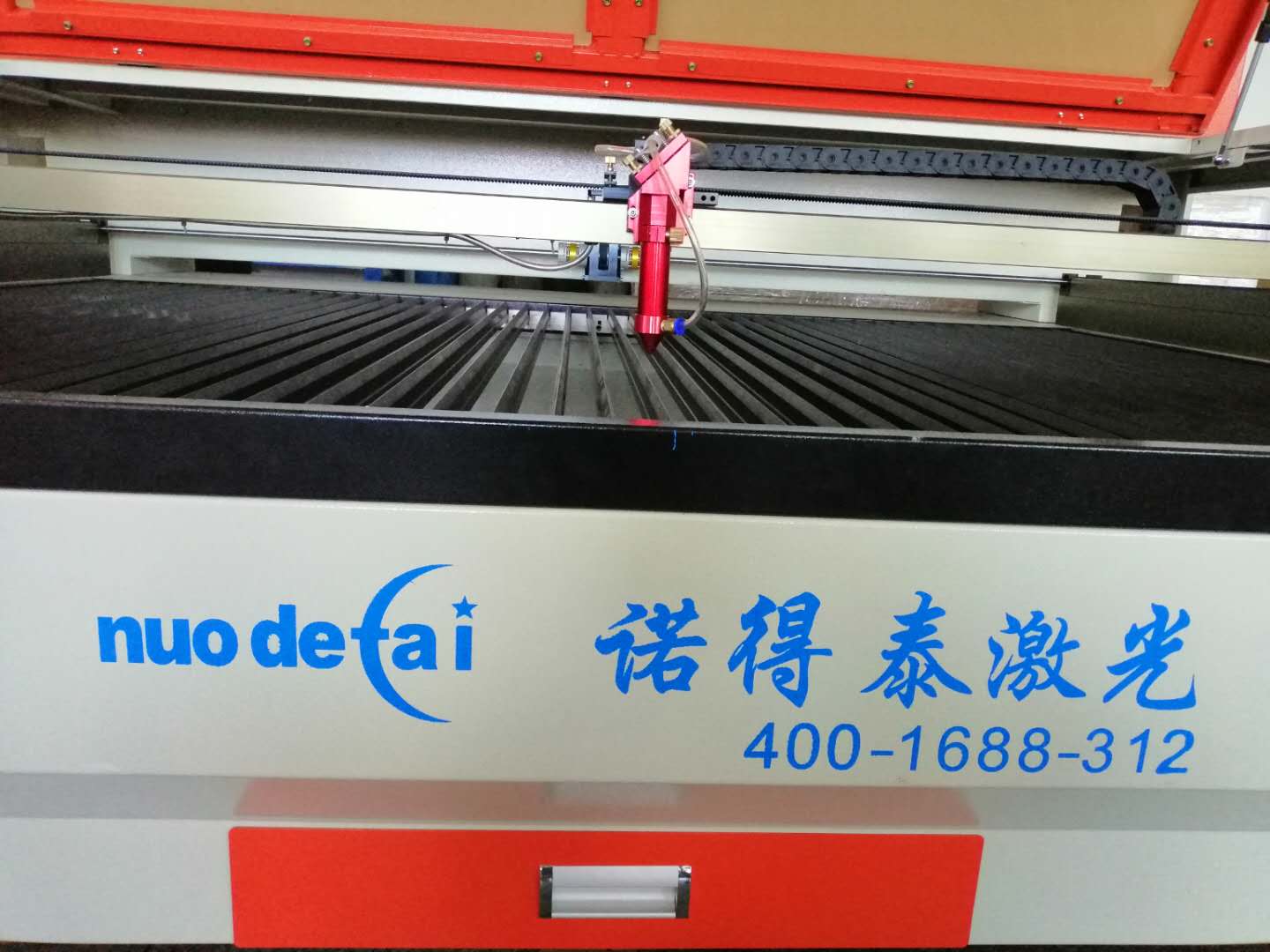 布料激光切割機(jī)是不是超快越好，快速切割有什么影響！