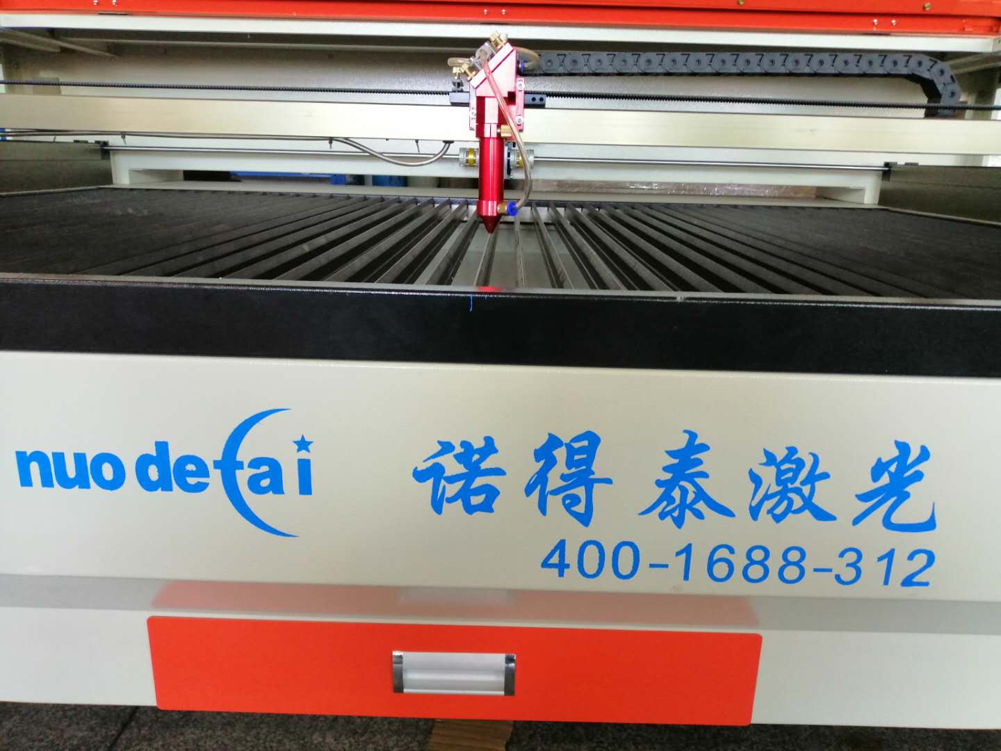 單頭與雙頭激光切割機(jī)有什么區(qū)別，該怎么選擇