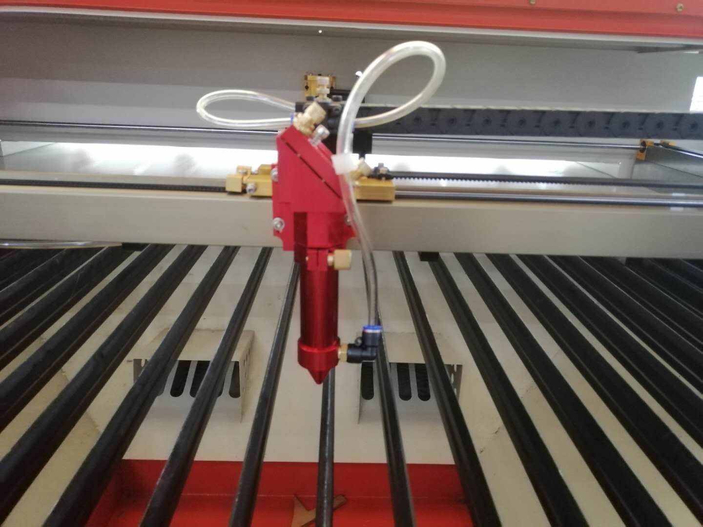 亞克力激光切割機(jī)介紹！