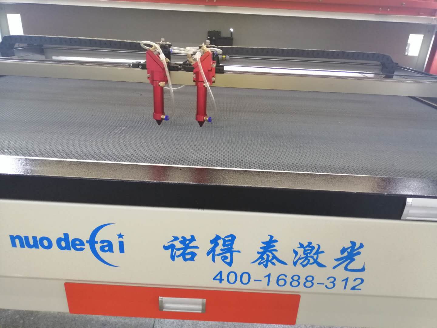 總結(jié)無塵布激光切割機(jī)發(fā)黃的原有哪些？