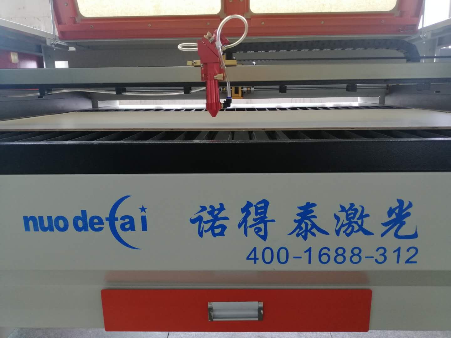 絨布裁剪應(yīng)用激光切割機的價值體現(xiàn)在哪些方面？