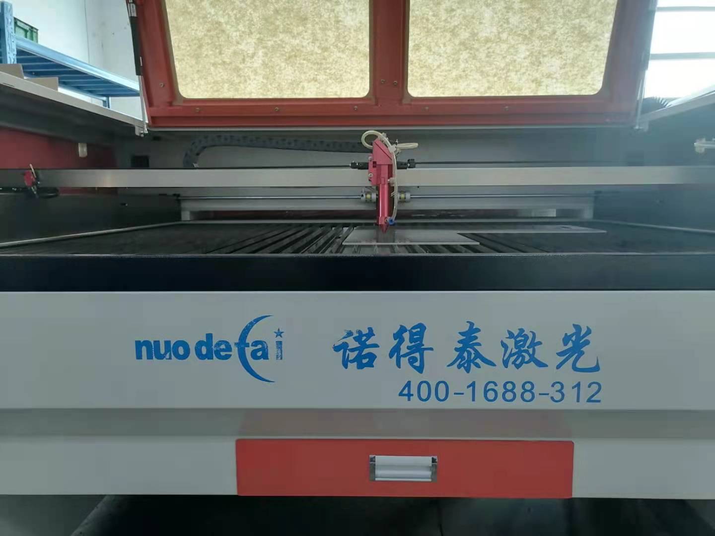我想買一臺(tái)二手亞克力激光切割機(jī)價(jià)格需要多少錢？