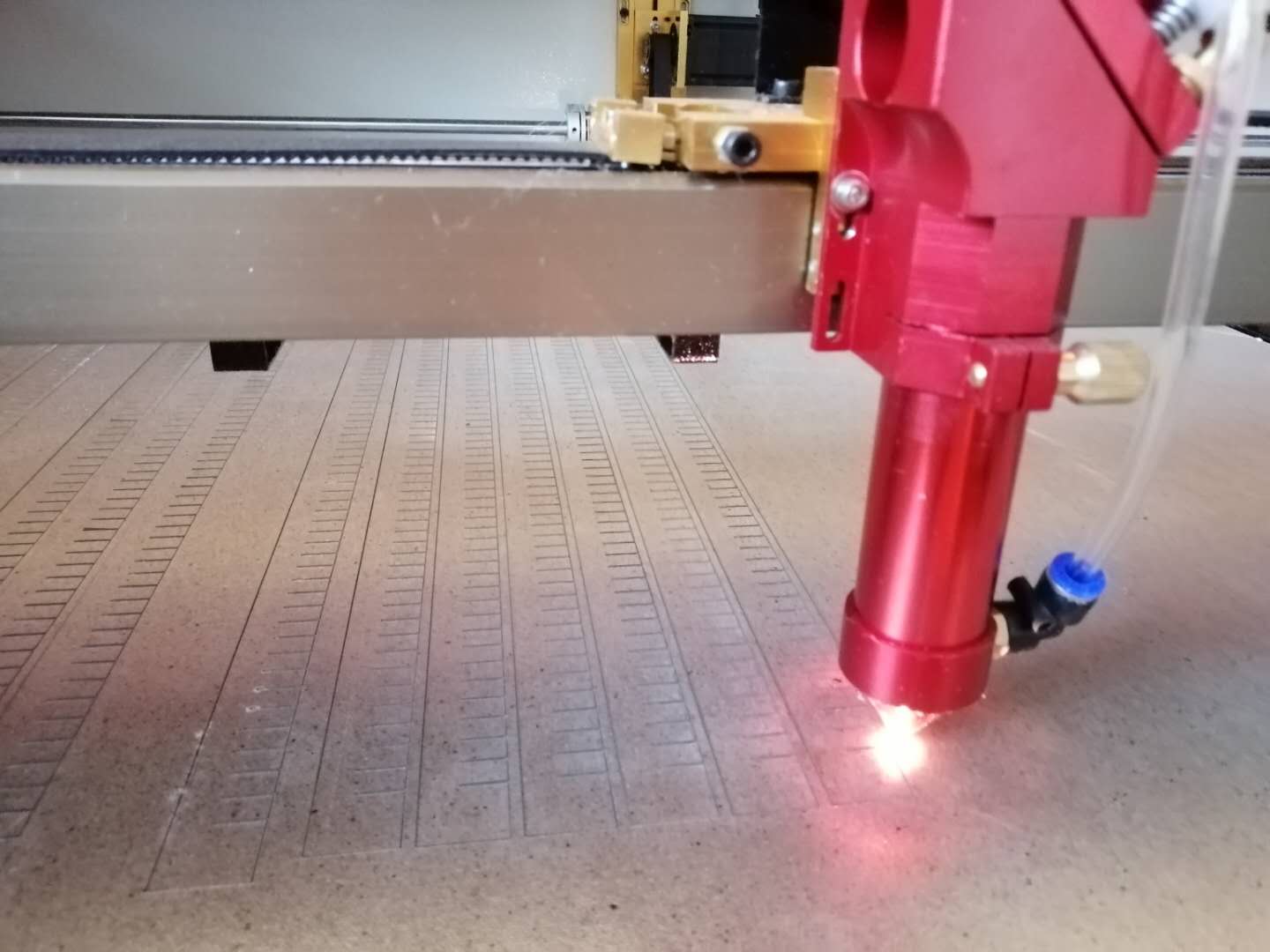 竹制品使用激光切割機(jī)雕刻操作流程是怎么樣的？